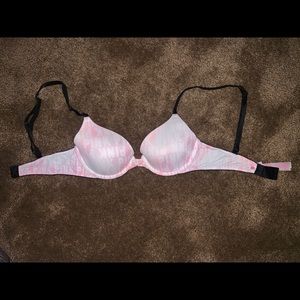 32B Pink Demi bra by PINK